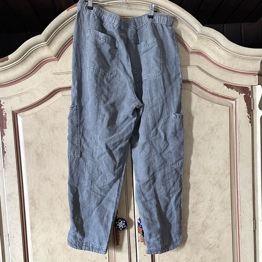 C&C California Women's Gray Cargo Capris Size Large - Picture 3 of 3